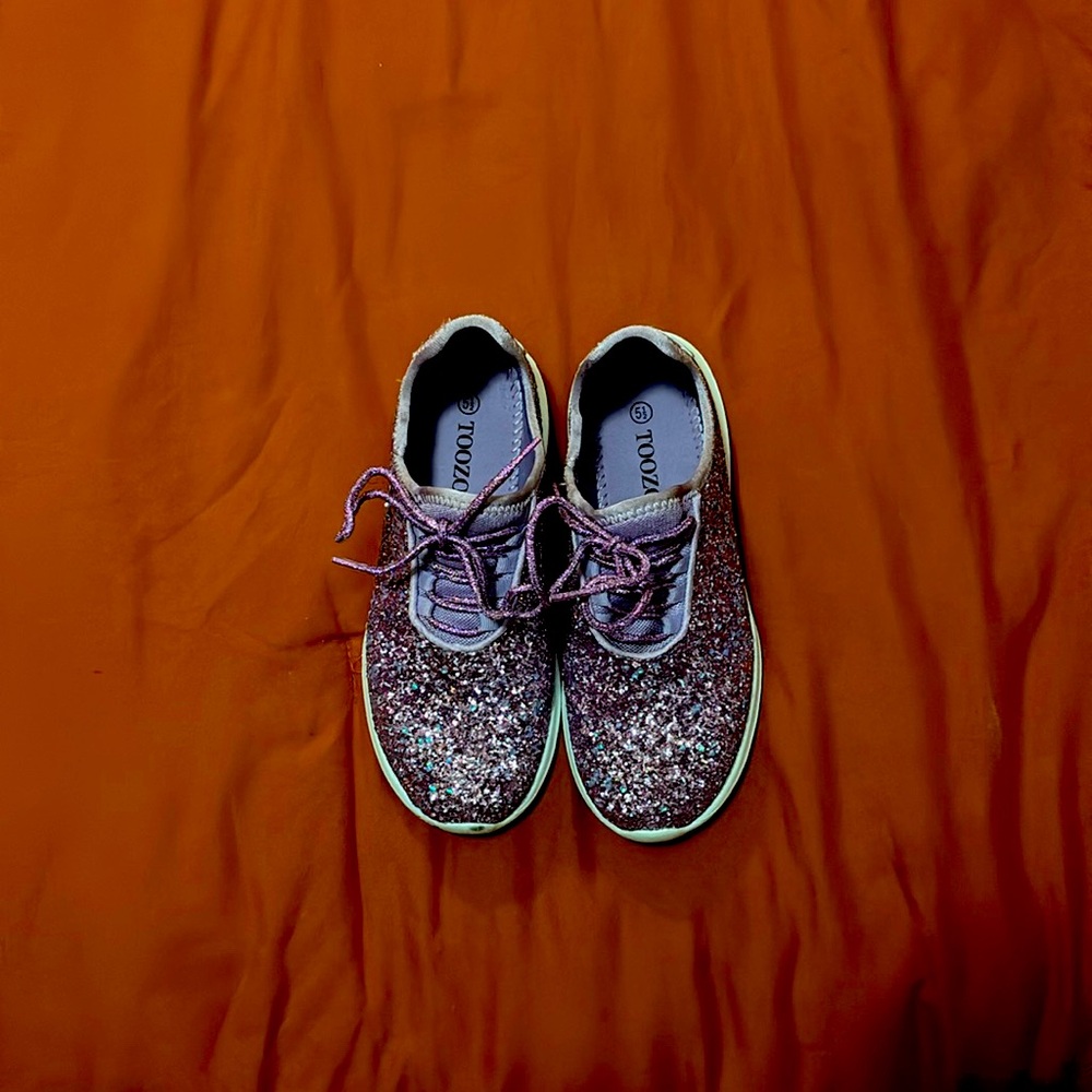TZ Lotus Women’s 5.5 purple sparkle tennis shoes